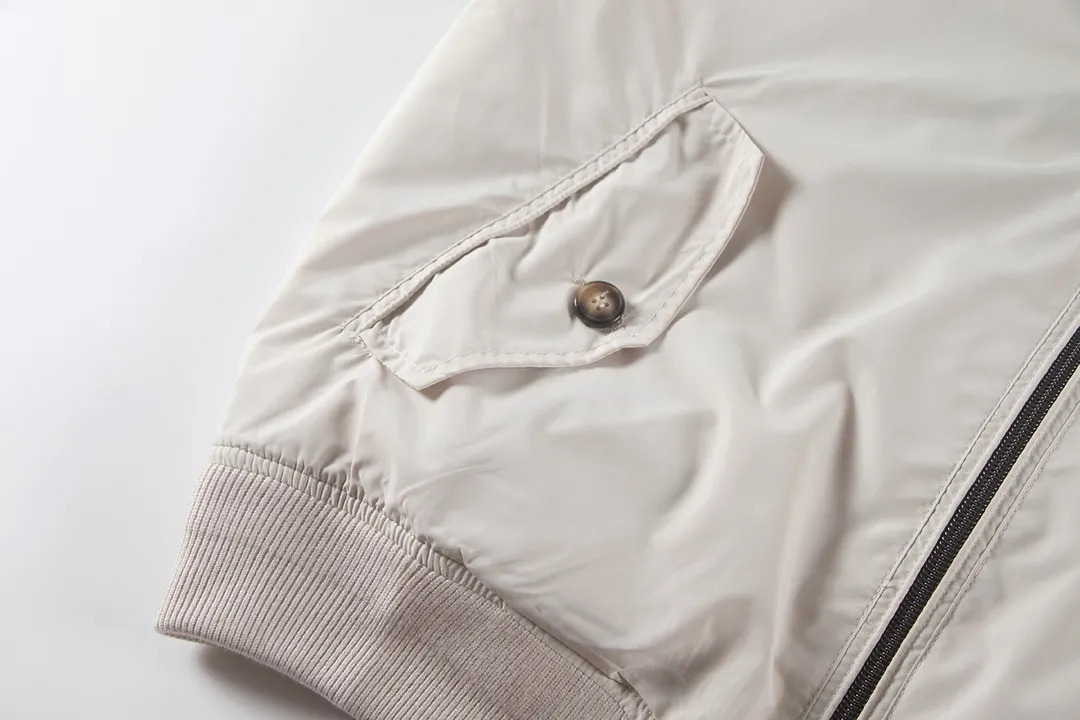 P316 Color: black/light card/off-white Size: S M L Customized two-color webbing strip on the back collar, with zippered side pockets inside ✅ - POLO brand zipper, genuine leather zipper piece, dark and light two-color buttons ✅ - RL25SS new jacket fabric is made of lightweight polyester fiber, windproof and waterproof, lighter, suitable for travel or daily outdoor sports, simple line design and wide and neat tailoring, unisex style for both men and women, good for commuting, classic and durable